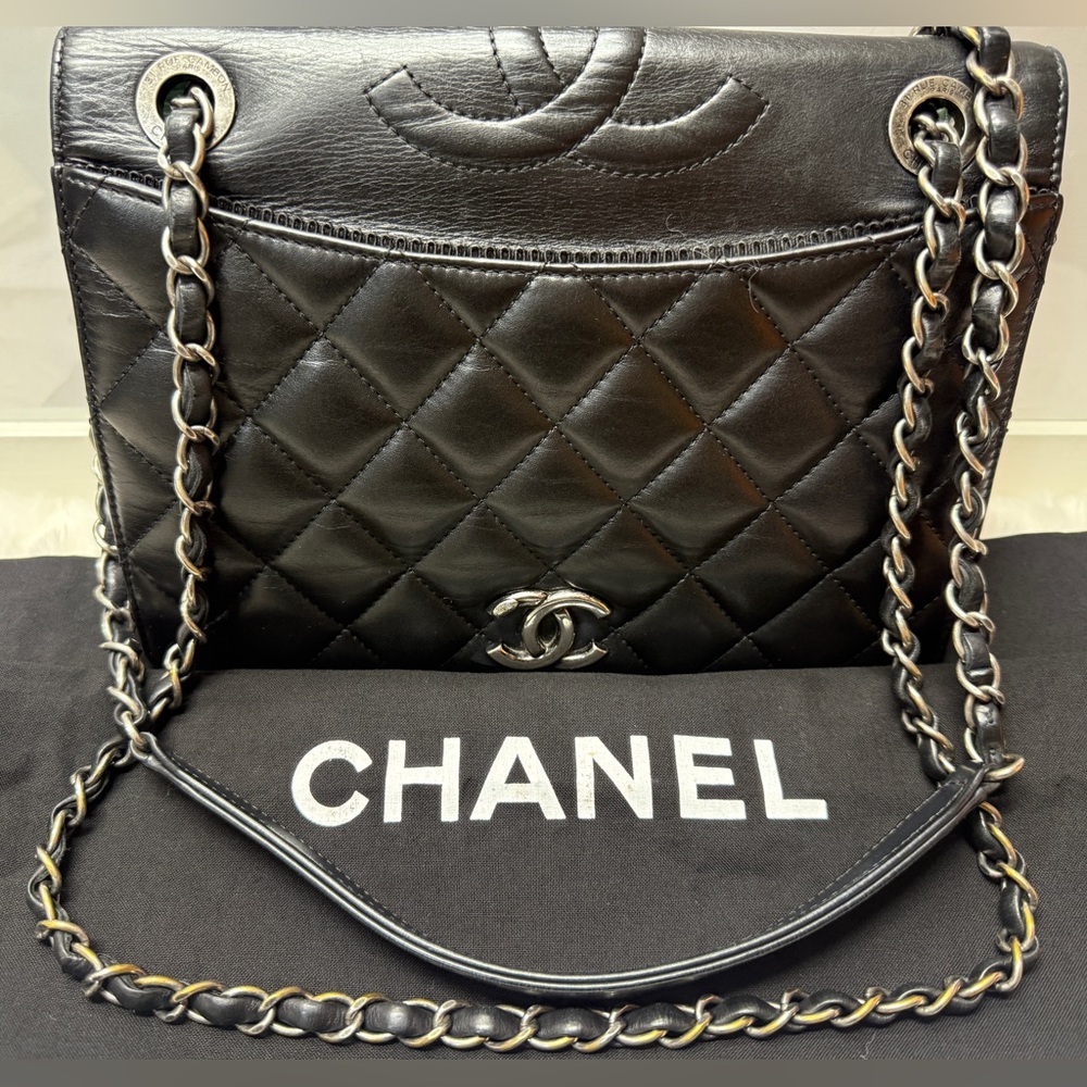 CHANEL-23290024 Ballerine Flap Bag Black Lambskin